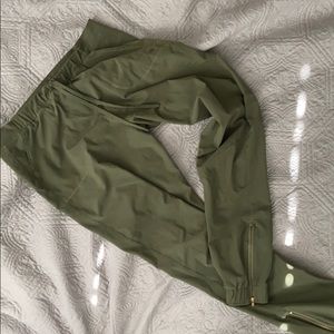 Albion Fit Sage Green Jet Setters